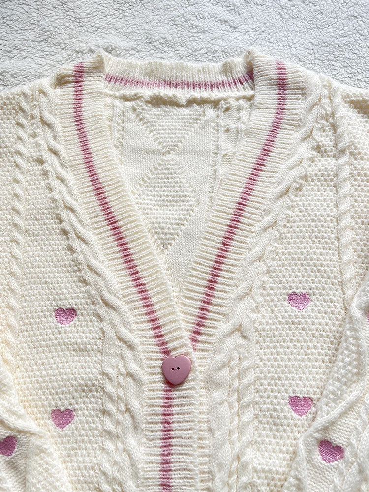 Lover vest met roze hart knop  - Embroidery Lovers recensie en prijs