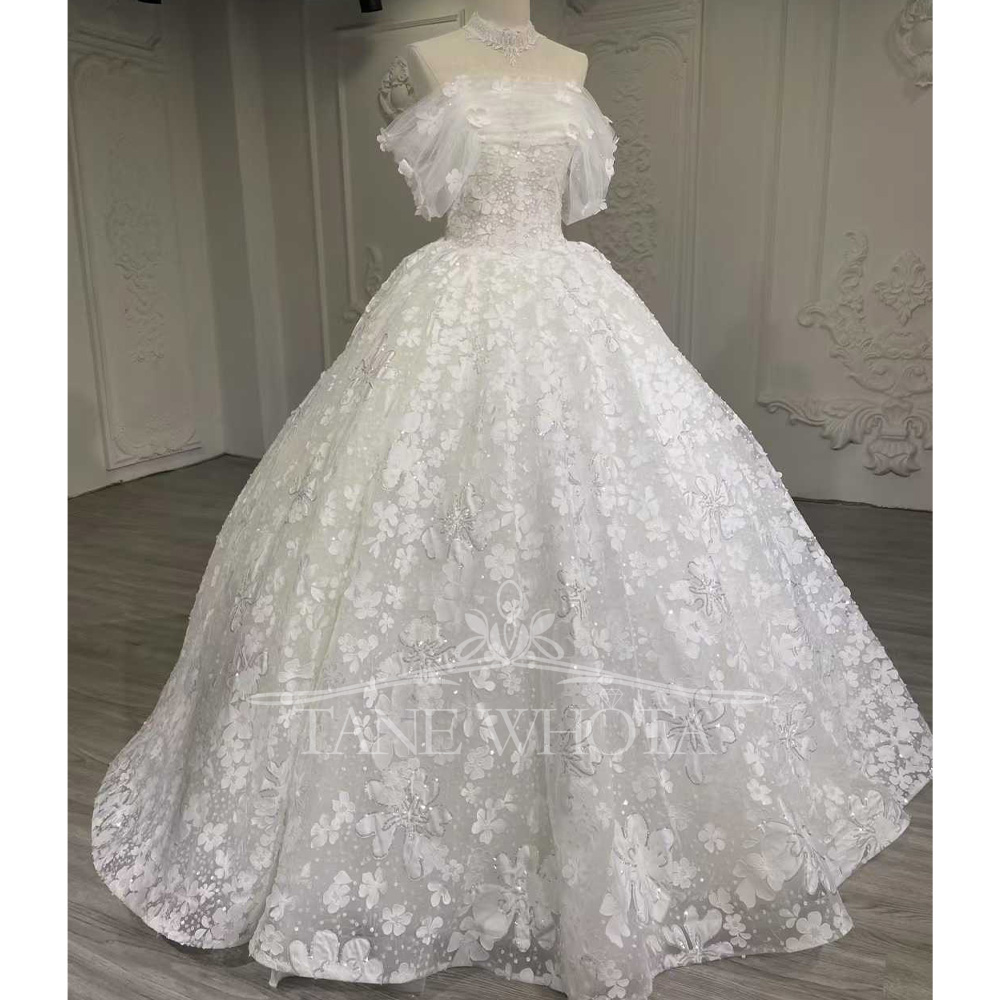 Luxe trouwjurk met lovertjes 2 - Embroidery Organza recensie en prijs