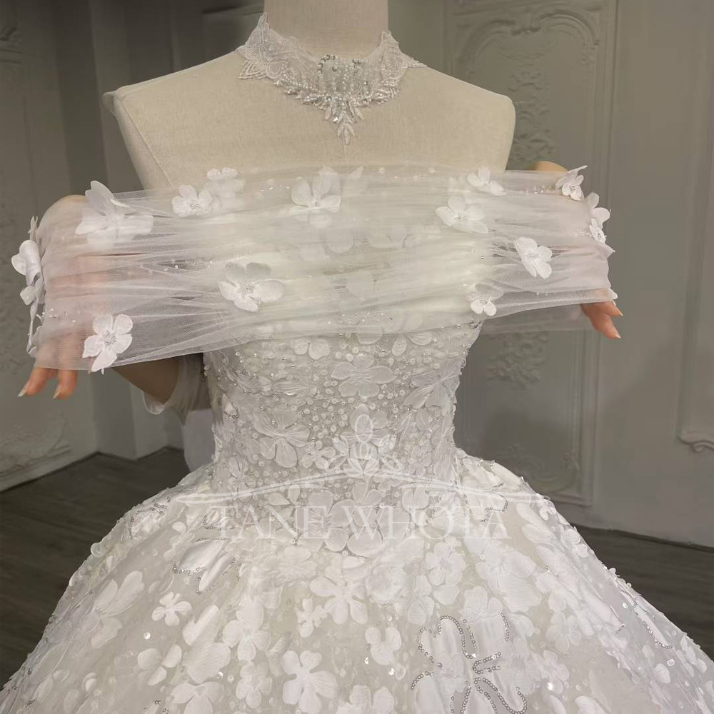 Luxe trouwjurk met lovertjes 2 - Embroidery Organza recensie en prijs